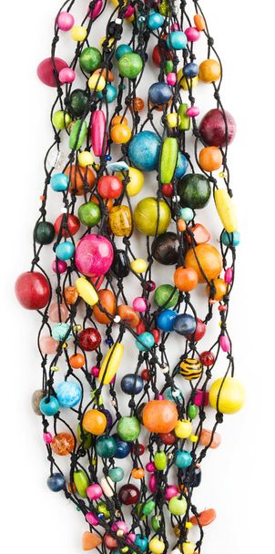 Ожерелье из разноцветных деревянных бусин
 - Фото, изображение