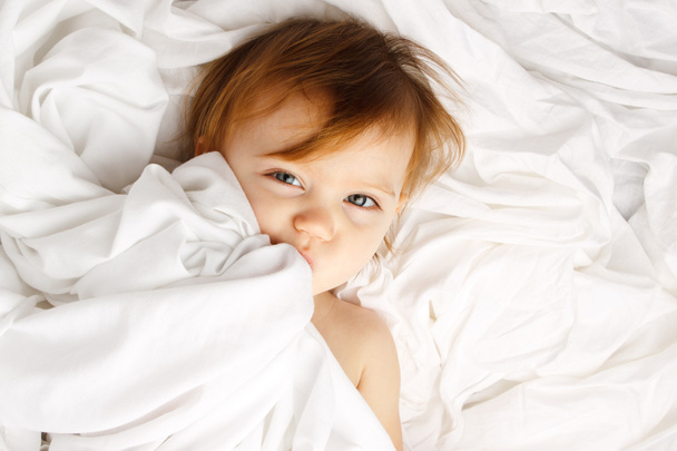 Lenzuolo bianco bambino coprire laici
 - Foto, immagini