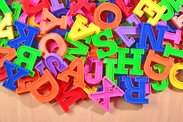 lettere alfabeto plastica colorata
 - Foto, immagini