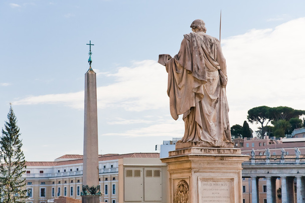 Vista Obelisco egiziano su Piazza San Pietro da Piazza Pio, Vaticano, Italia
 - Foto, immagini