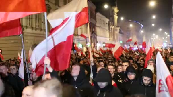 Εθνικιστές διαμαρτυρίας στο κέντρο της Κρακοβίας. - Πλάνα, βίντεο
