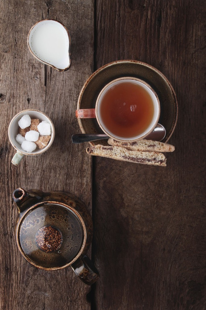 Свіжий чай в чашці
 - Фото, зображення
