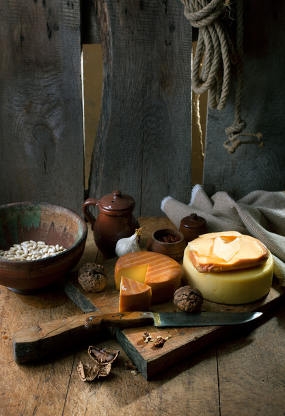 rustieke Stilleven met kaas - Foto, afbeelding