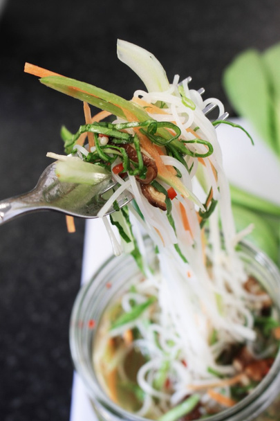 sopa de macarrão chinês
 - Foto, Imagem