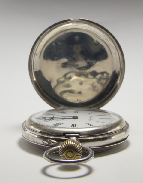 Αντίκα ρολόγια από ασημί μέταλλο - Φωτογραφία, εικόνα