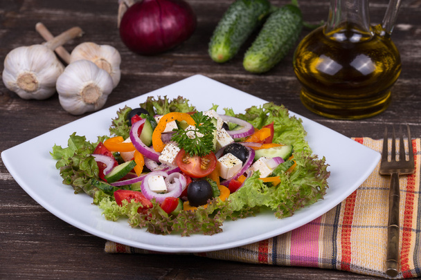 Fresh vegetable greek salad on the table - Fotoğraf, Görsel