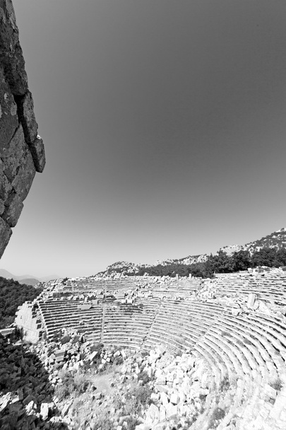 старый искушение и театр в термесосе анталия индейка небо
 - Фото, изображение