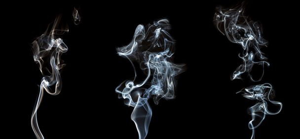 Fumo bianco su sfondo nero - Foto, immagini