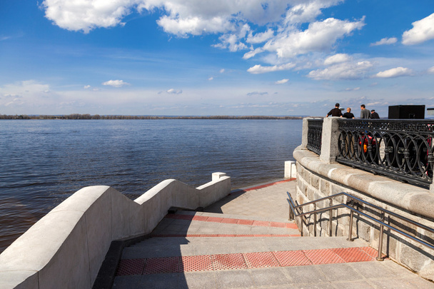 View on river Volga from the embankment in Samara in summer sunn - Fotó, kép