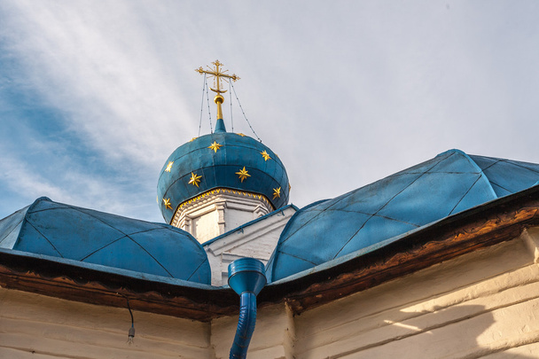 Blue dome with a yellow cross - Foto, imagen