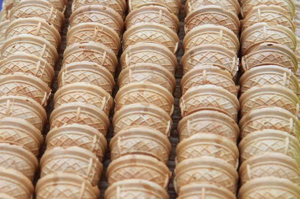 Cones de waffle de gelado
 - Foto, Imagem