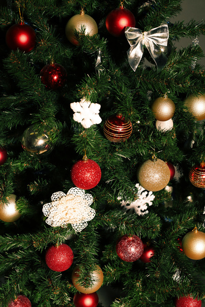Decorated Christmas tree. - Zdjęcie, obraz