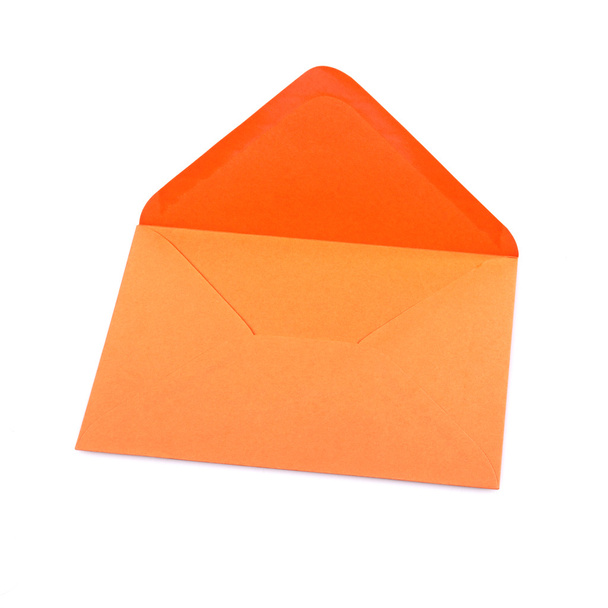 Beyaz bir arka plan üzerine açık turuncu zarf - Fotoğraf, Görsel
