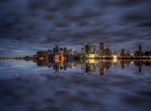 Ciudad de Toronto la noche Shot - Foto, imagen