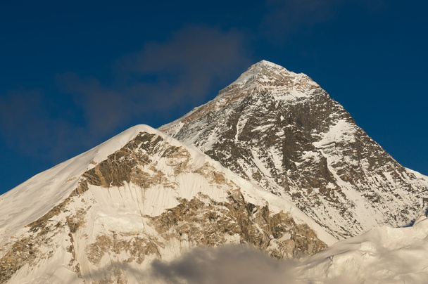 Everest mountain from Kalapatthar view point - 写真・画像