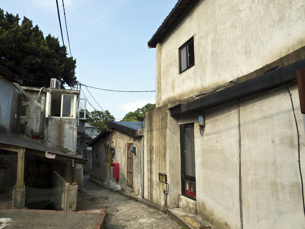 Úzká ulička ve staré horskou vesnici - Fotografie, Obrázek