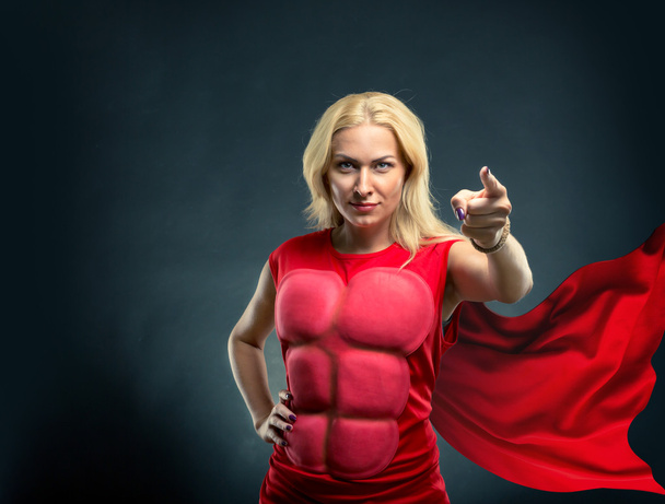 Mujer fuerte superhéroe
 - Foto, imagen
