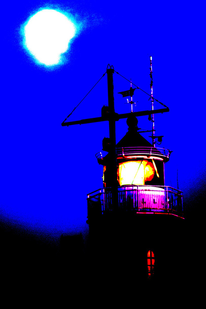Faro viejo con luna llena
 - Foto, Imagen
