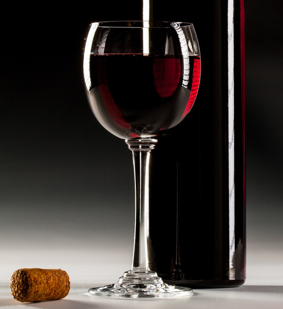 Filled glass of red wine - Foto, immagini