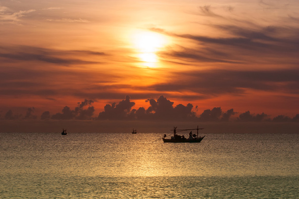Pôr do sol na praia em Hua Hin, Tailândia
. - Foto, Imagem