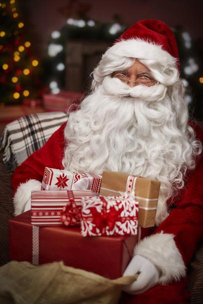 Santa Claus con barba blanca
 - Foto, imagen