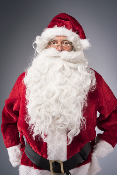 Санта-Клаус с белой бородой
 - Фото, изображение