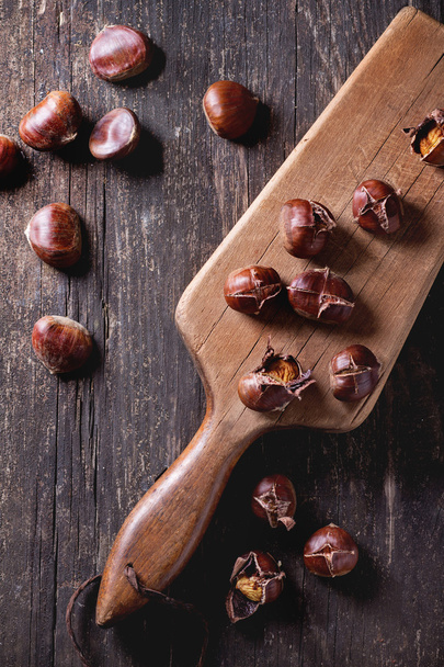 Baked edible chestnuts - Foto, afbeelding