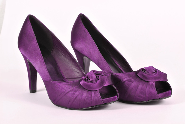 紫色の女性の靴 - 写真・画像