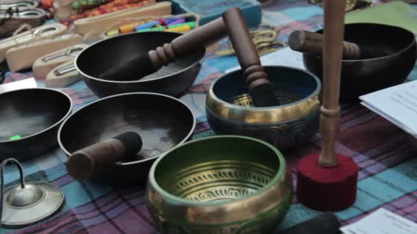 Tibetan singing bowls - Footage, Video