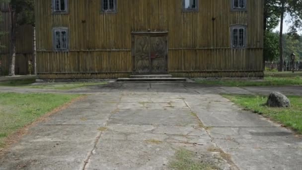 Dřevěný kostel St. Anne v Lyse, Polsko - Záběry, video