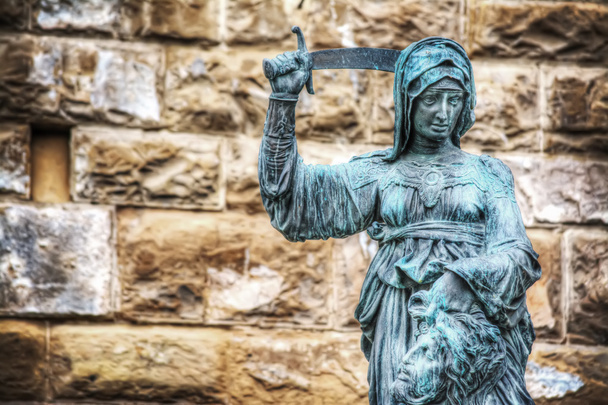 Giuditta і Oloferne Бронзова статуя в Пьяцца делла Signoria - Фото, зображення
