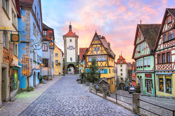 Kolorowe domy w Rothenburg ob der Tauber, Niemcy - Zdjęcie, obraz