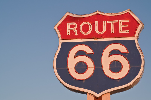 Route 66 Assine ao pôr-do-sol
 - Foto, Imagem