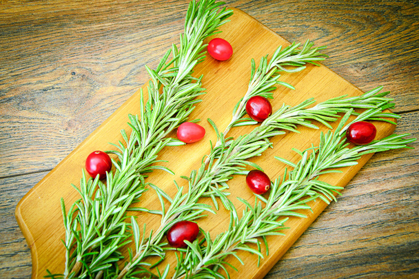 Natural Seasoning for Christmas Dinner: Rosemary and Cranberry - Foto, Imagem