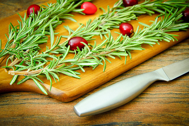 Natural Seasoning for Christmas Dinner: Rosemary and Cranberry - Fotó, kép