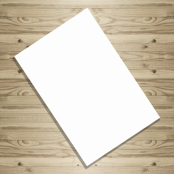 Белый рекламный щит на деревянном фоне
 - Фото, изображение