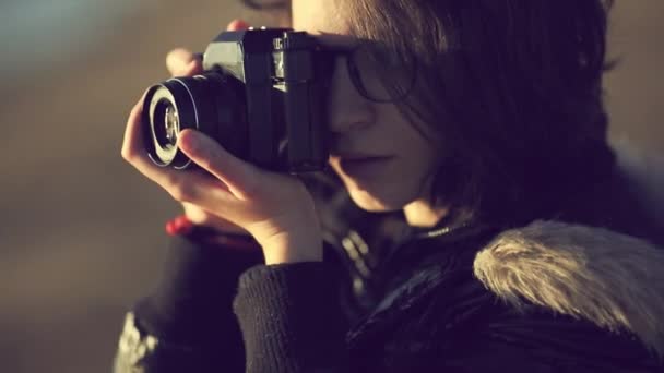 girl taking photo with  film camera - Footage, Video