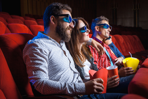 Os espectadores no cinema
 - Foto, Imagem