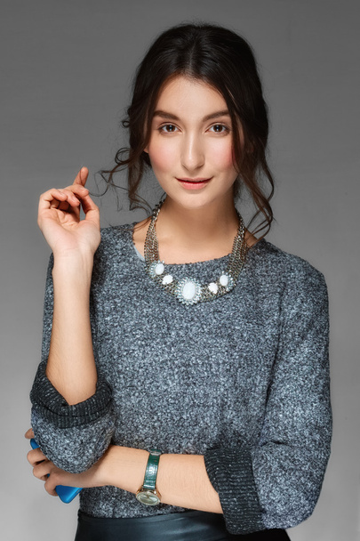 young lady with necklace posing - Foto, Imagem