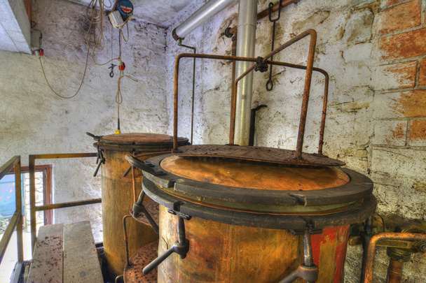 Distilleria Nel paese di Vas - Фото, изображение