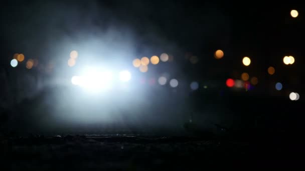 Gece trafik Bokeh baca dumanı tüten - Video, Çekim