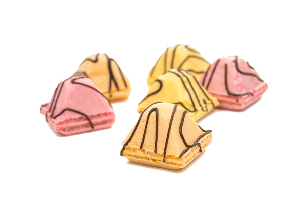 Coloridos caramelos duros aislados
 - Foto, Imagen