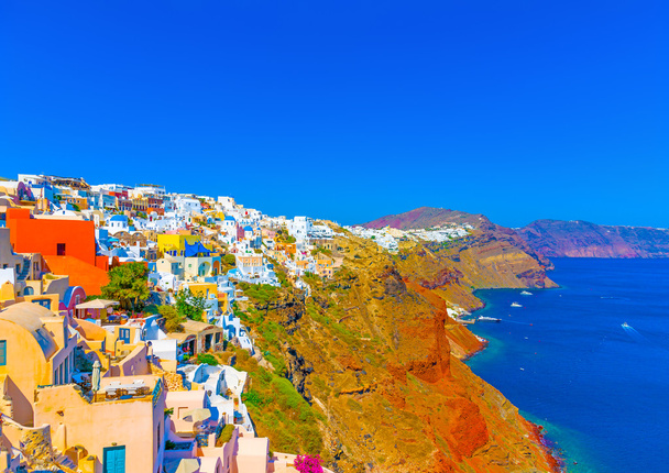 Hermoso pueblo de Santorini isla
 - Foto, imagen