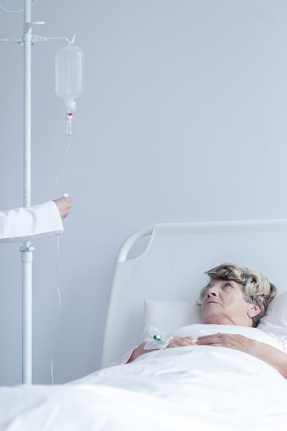 Patient with intravenous drip - Φωτογραφία, εικόνα