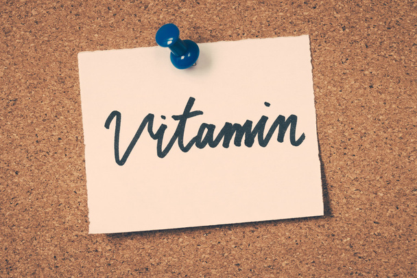 nota vitaminica appuntato sulla bacheca
 - Foto, immagini