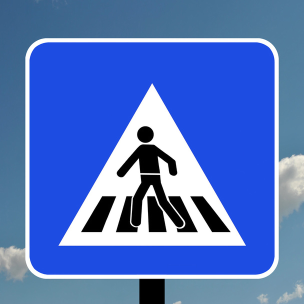 Přechod pro chodce trojúhelník varování v Portugalsku - Fotografie, Obrázek