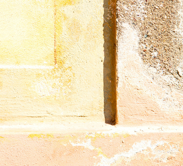 orange in europe italy old wall and antique contruction yellow   - Фото, изображение