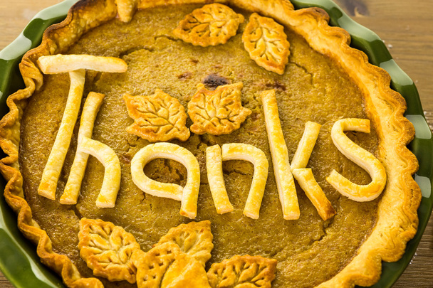 Домашний тыквенный пирог со знаком благодарности
 - Фото, изображение