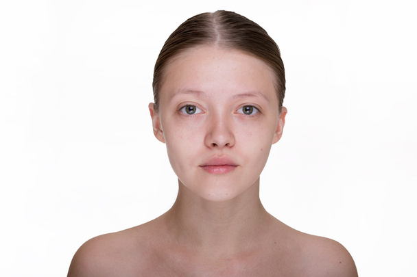 Jeune femme sans maquillage
 - Photo, image