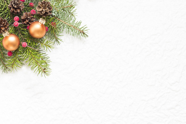 Weihnachtsdekoration auf weißem Hintergrund - Foto, Bild
